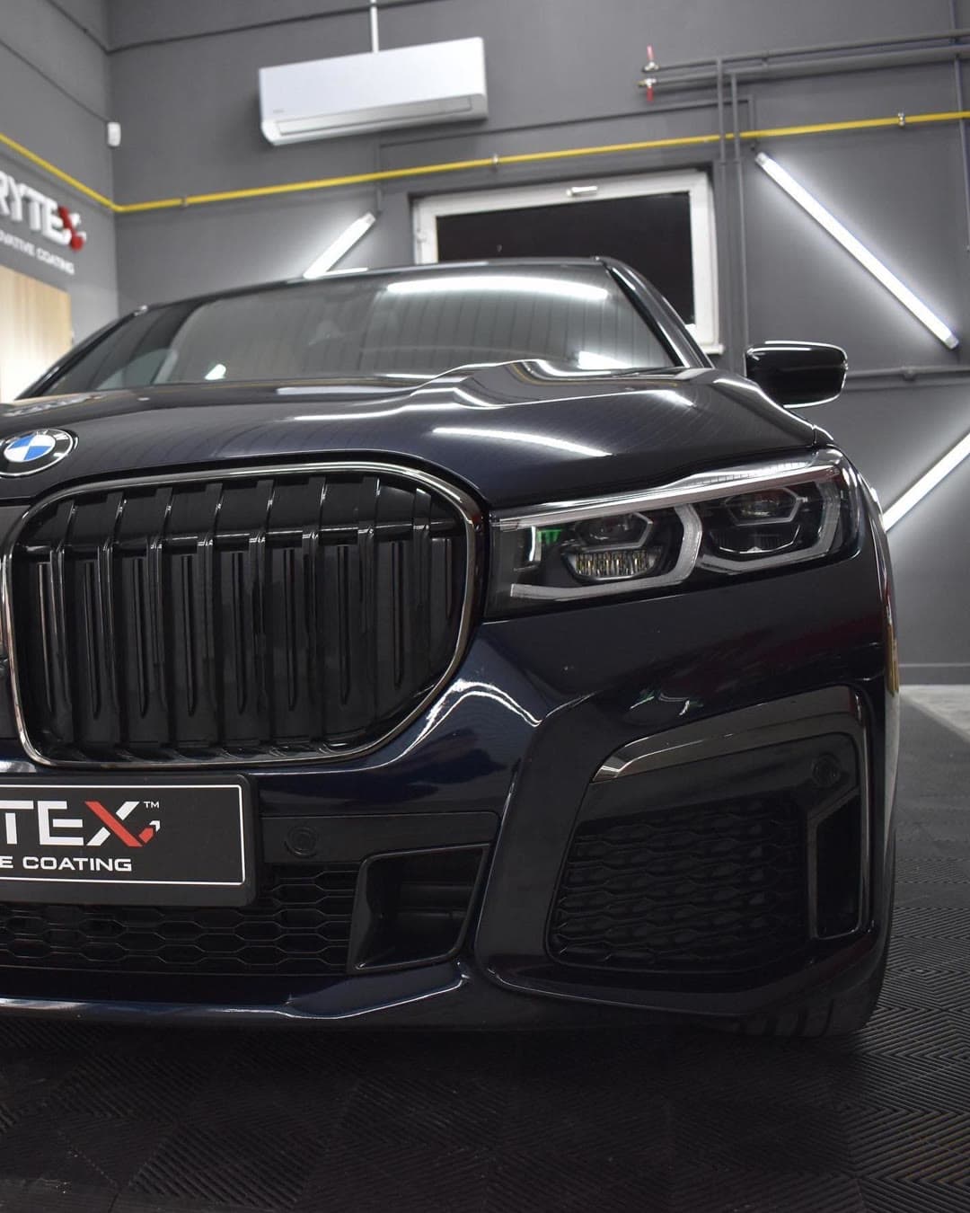 BMW radu 7 · kompletný detailing